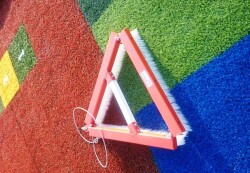 Adelinspor Silver Halı Kumlama Granül Fırçası 70 cm Üçgen - 4